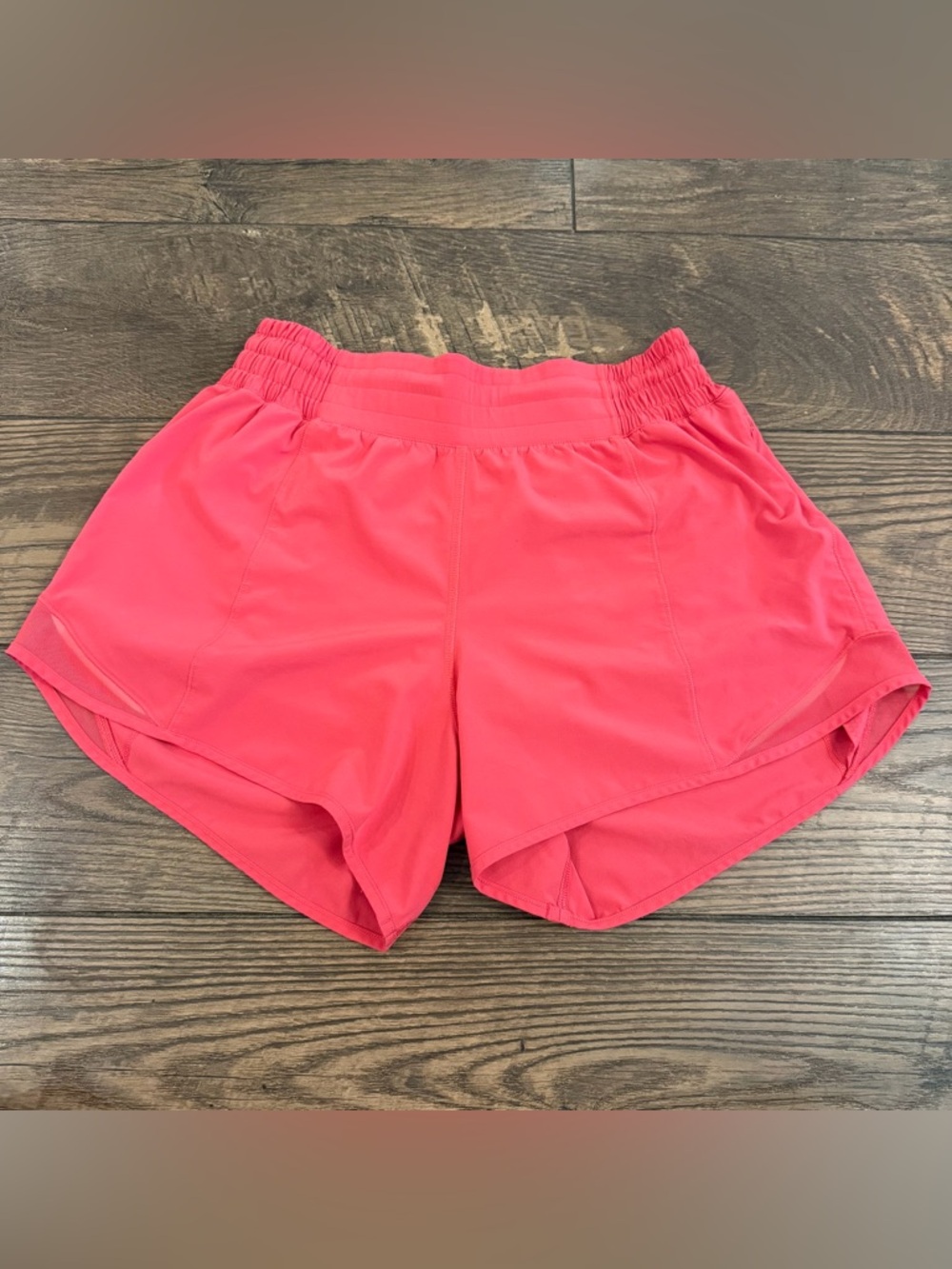 Lululemon Hotty Hot Shorts Coral Pink Womens Size 6